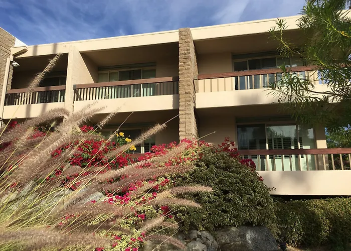 Getaways At Palm Springs Tennis Club